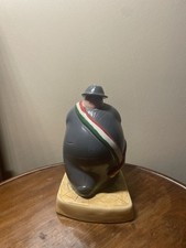 Statua in ceramica raffigurante il sindaco - firmata RONZAN
