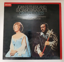 SUTHERLAND PAVAROTTI Operatic