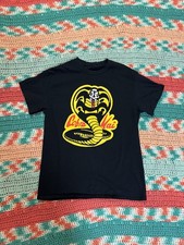 t-shirt nera unisex Cobra Kai