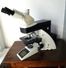 Leica DM 4000B microscopio