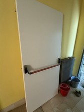 Porta Battente Con Maniglione Antipanico