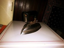 antico FERRO DA STIRO non