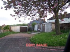 PHOTO  LOCK-UP GARAGES ON CRAG