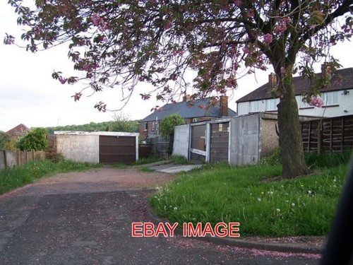 Photo lock garages on - photo, crag