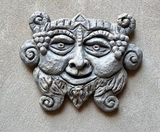Maschera da muro in terracotta