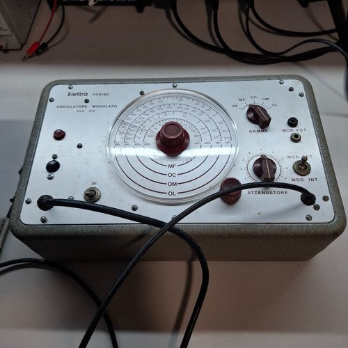 Oscillatore modulato scuola - oscillatore,