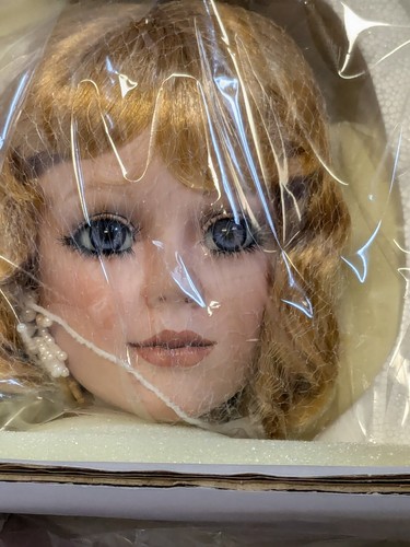 Rustie doll exclusive - doll, viola