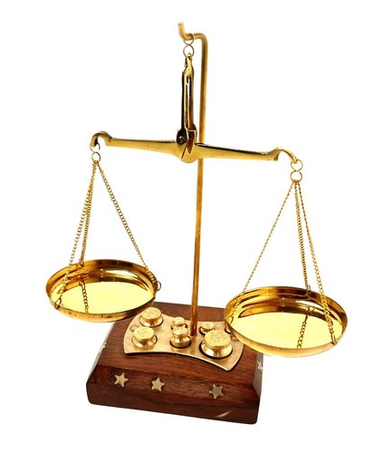 Vecchia bilancia tradizionale