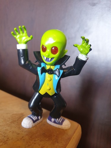 Figurina little dracula bandai - figurina,