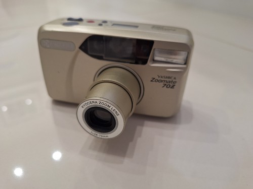 Yashica zoomate mm - 35,