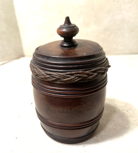 Antico vaso con coperchio - , in