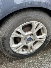 Cerchio in lega 4 borchie Ford