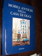 MOBILI ANTICHI NELLA CASA DI