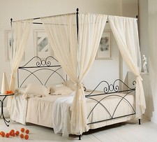 LETTO FERRO BATTUTO SABRINA BALDACCHINO MATR. NERO GRAF-BIANCO 6 teli compresi.