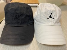 Cappellini Jordan bianchi e neri originali