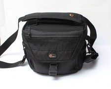 Lowepro Nova 180 AW borsa per