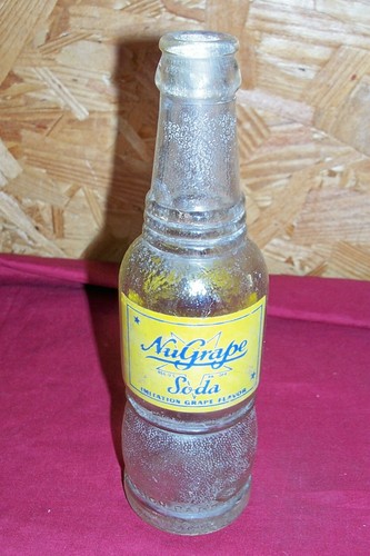 Vecchia bottiglia nugrape soda - vecchia,