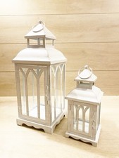 Set 2 Lanterne Mumbai In Metallo Bianco Antichizzato 17x17x42cm/ 12x12x28cm