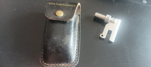 Leatherman tool adapter con