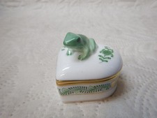 Herend a forma di cuore rana