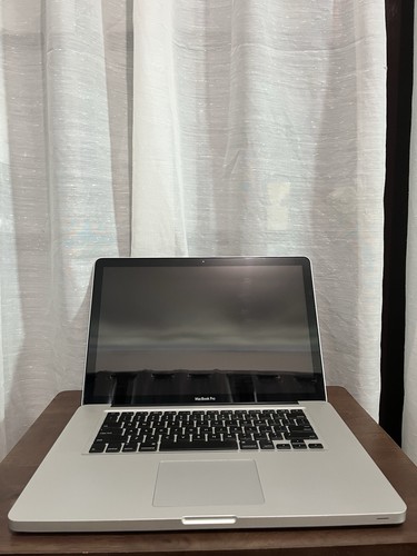 Apple macbook pro pollici - apple,
