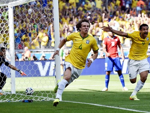 V4385 david luiz goal - david,