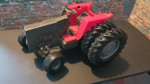 BRITAINS.1:32.FARM.MASSEY
