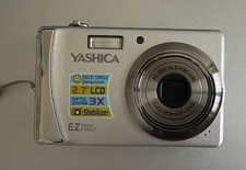 FOTOCAMERA DIGITALE YASHICA