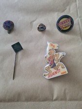 Lotto di 5 Pins badges /