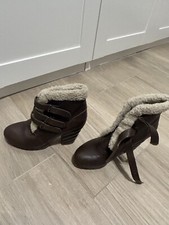 scarpe Invernali Pelo Di Qualità  Tacco donna 38euUsate Poco+ Sciarpa Zara