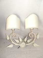 Applique Lampada liberty in ottone e ventola pergamena decapato bianco