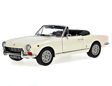 Fiat 124 Spider BS Cabrio, bianco, 1:18 SUNSTAR