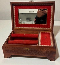 Scatola portagioie in legno