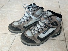 Scarponcini trekking montagna