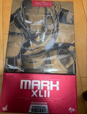 Hot Toys Iron Man Mark 42