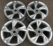 4 CERCHI IN LEGA ORIGINALI 18" AUDI A4 8W 8W0601025EJ 8x18 ET40 NUOVI RUOTA LIBERA
