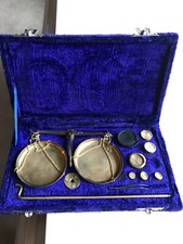 Antica bilancia in metallo scatola in velluto, grammi pesi palo portatile gioielli farmacia