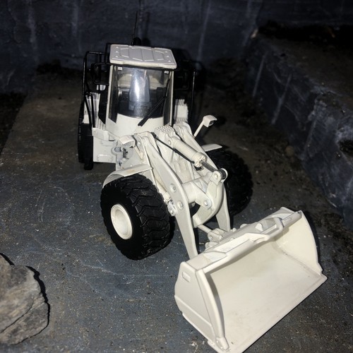 Pala gommata liebherr 950k - pala,