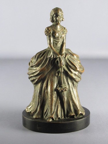 Antica statua dama con