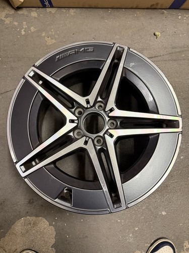 Cerchio mercedes benz amg - mercedes,