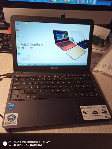 Asus eeebook x205 - ,