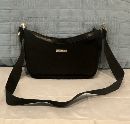 Gucci black zip - gucci,