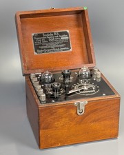 Amplificatore radio antico a