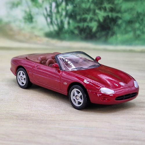 Modellino auto jaguar xk8 - jaguar,