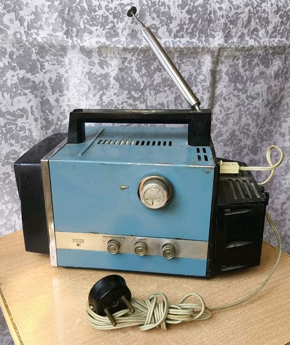 Raro televisore portatile - raro,