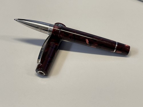 Omas bologna red celluloid - -,