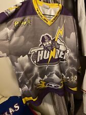 Maglia da hockey in linea autografata indossata dal gioco PIHA Colorado Thunder Higney