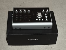 Audient iD44 interfaccia audio