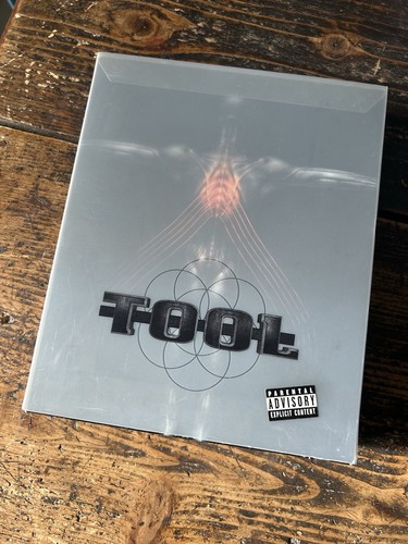 Tool salival box vhs - salival,