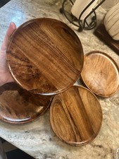 Servizio piatti tondi in legno